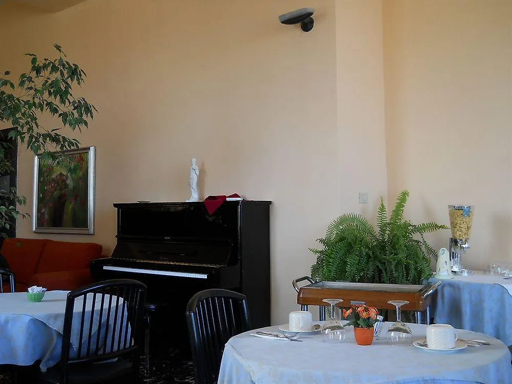 Hotel Liberta Palermo 3*,